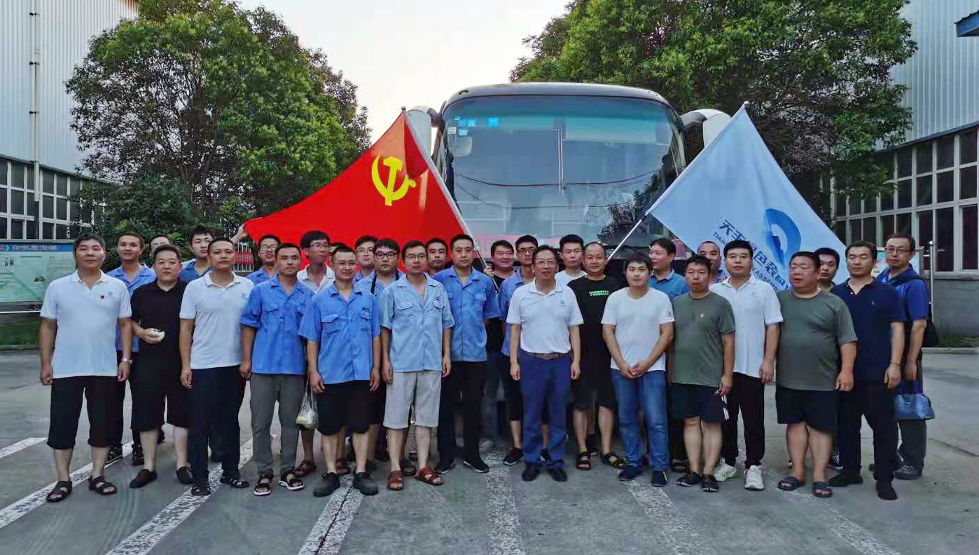 抗洪救災，共克時艱